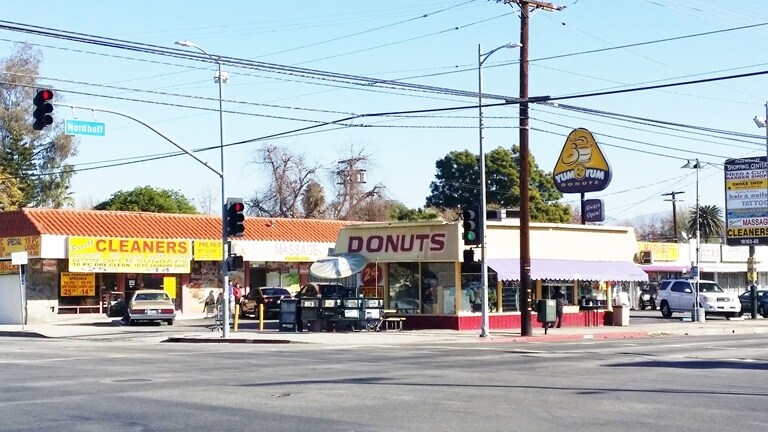 More Photos Of 16153-16167 Nordhoff St, North Hills Storefront For Lease