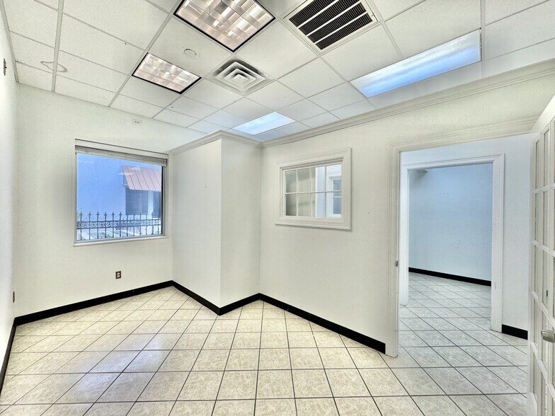 More Photos Of 1400 N Westgate Dr, Weslaco Unknown For Lease