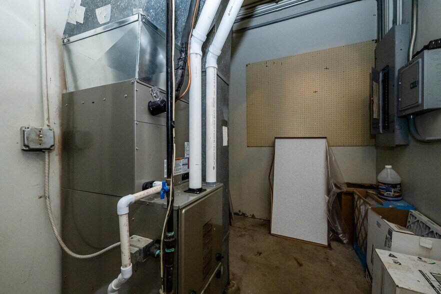 More Photos Of 641 S Crystal Ave, Benton Harbor Winery Vineyard For Sale