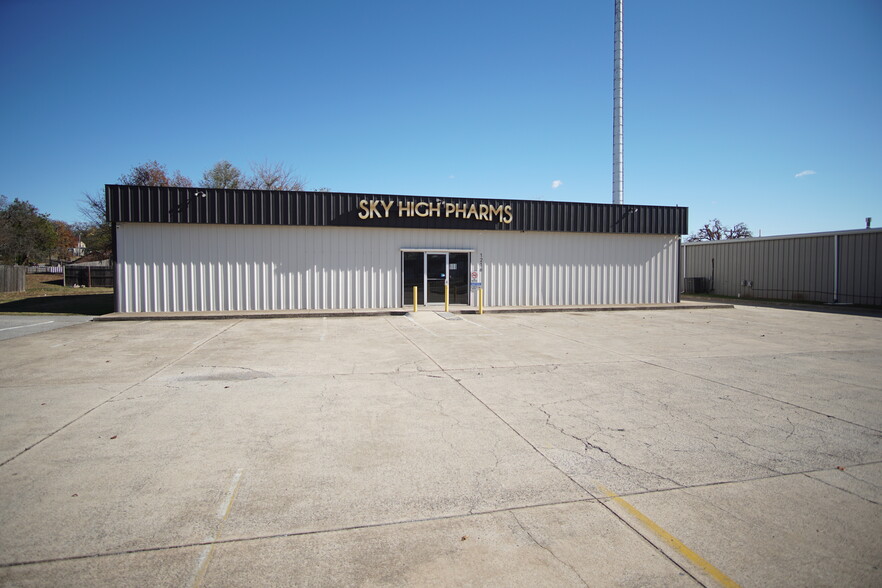 Primary Photo Of 1216 N Council Rd, Oklahoma City Manufacturing For Lease