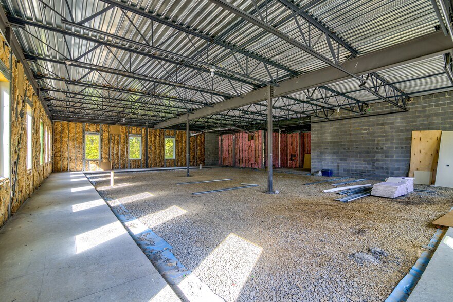 More Photos Of 3070 Electric Rd, Roanoke Unknown For Lease