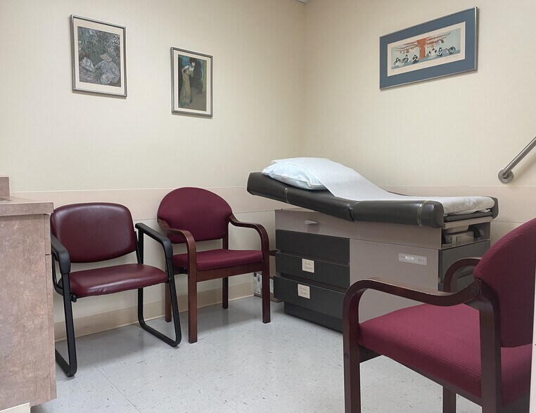 More Photos Of 33 W Chester Pike, Ridley Park Apartments For Sale