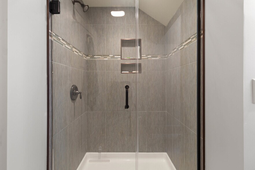 More Photos Of 62 Empire Blvd, Rochester Medical For Sale