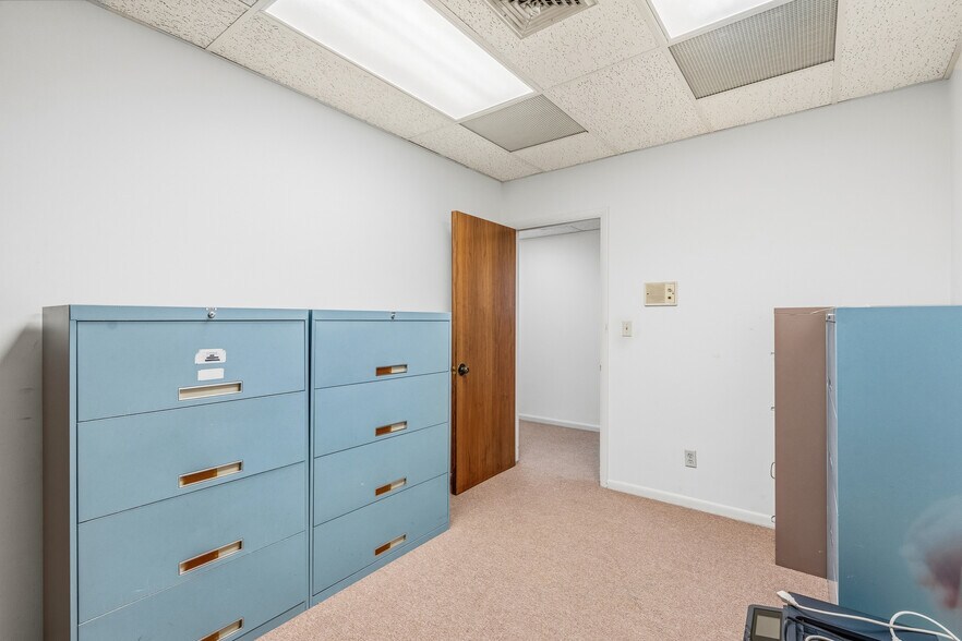 More Photos Of 2145 15th Ave, Vero Beach Office For Sale