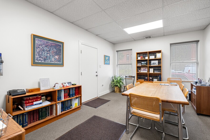 More Photos Of 1074 Massachusetts Ave, Arlington Office For Sale