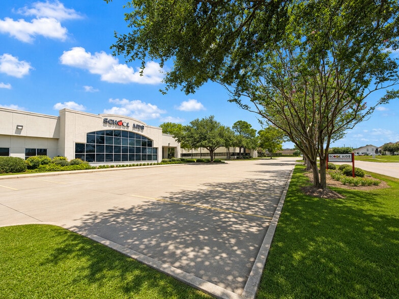 More Photos Of 9335 Interline Ave, Baton Rouge Freestanding For Lease