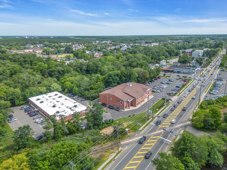 More Photos Of 105 River Ave, Lakewood Office For Lease