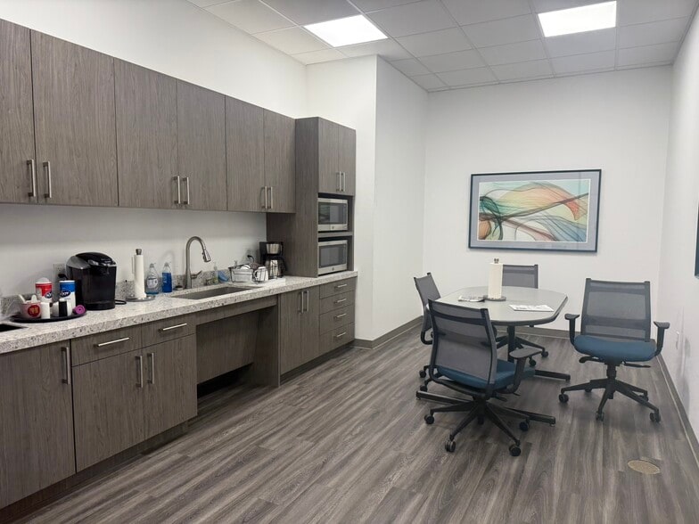 More Photos Of 2227 Irving Blvd, Dallas Warehouse For Sale