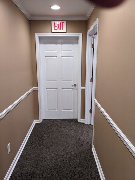 More Photos Of 806 Glover Ave, Enterprise Office For Lease