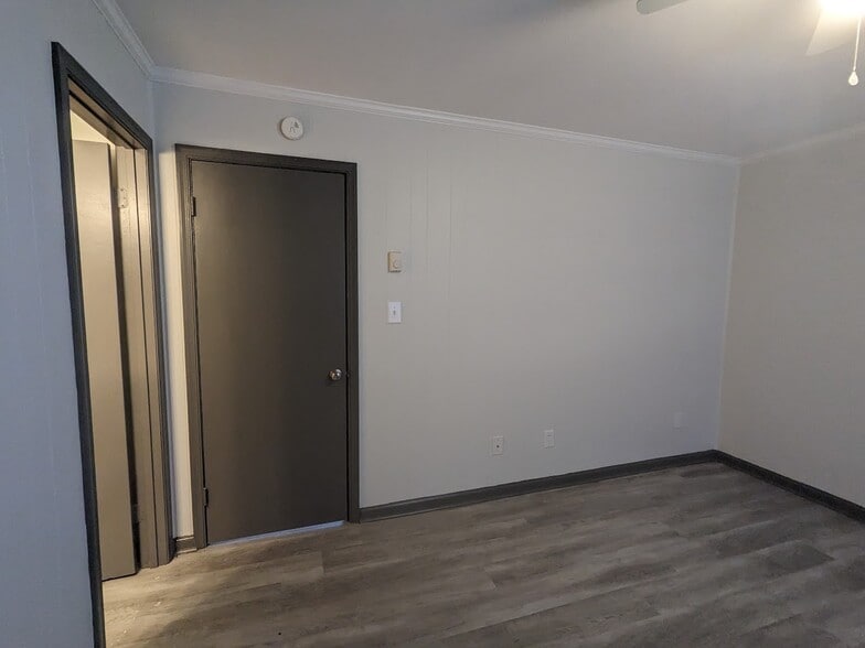 More Photos Of 804 Meadow Ridge Ct, Winston-Salem Apartments For Sale