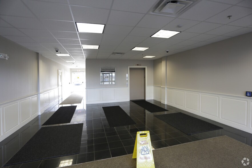More Photos Of 380R Merrimack St, Methuen Medical For Lease