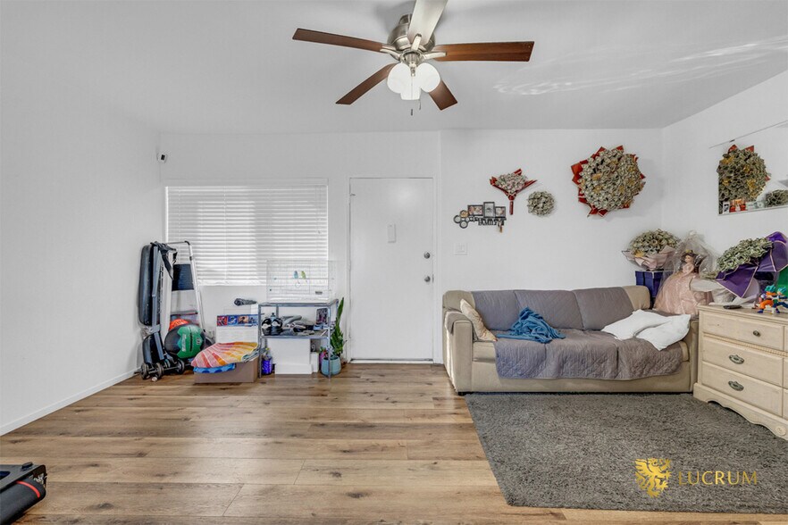 More Photos Of 6652 Darby Ave, Reseda Apartments For Sale