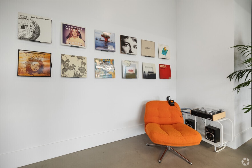 More Photos Of 17190 Bernardo Center Dr, San Diego Coworking Space