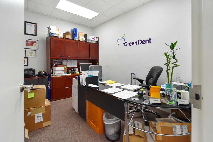 More Photos Of 3301-3389 NW 97th Ave, Miami Warehouse For Sale