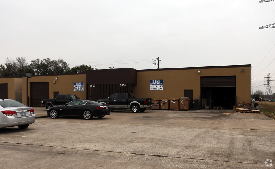 More Photos Of 5849-5891 W 34th St, Houston Unknown For Lease