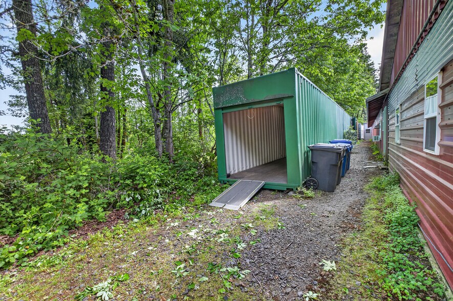 More Photos Of 5714 Crooked Finger Rd NE, Scotts Mills Self Storage For Sale
