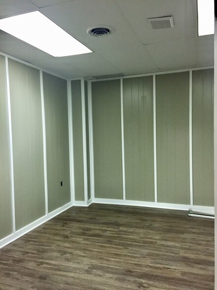 More Photos Of 414 E Lincoln Ave, Mc Donald Warehouse For Sale