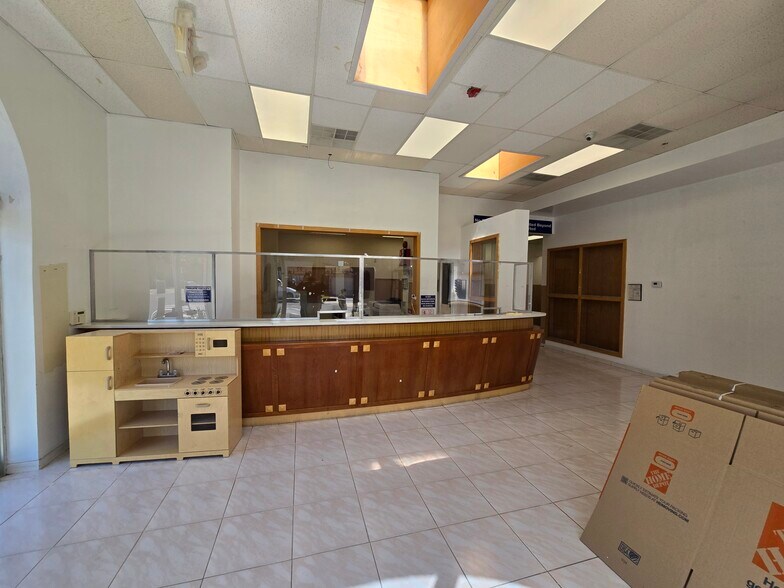 More Photos Of 80 Woodrow Rd, Staten Island Daycare Center For Lease
