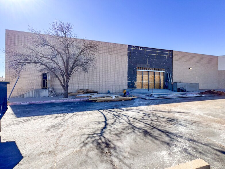 Primary Photo Of 3001 W Loop 250 N, Midland Freestanding For Lease