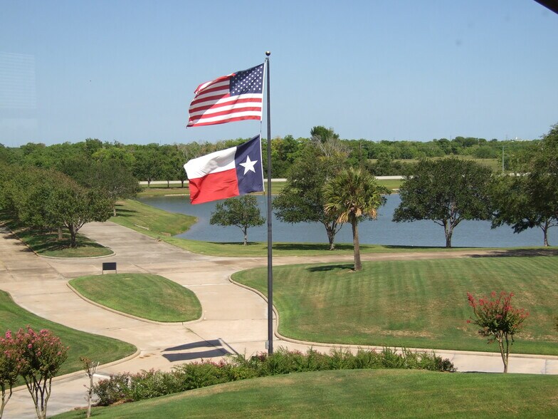 More Photos Of 4001 Technology Dr, Angleton Coworking Space