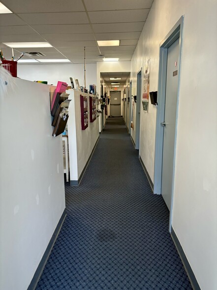 More Photos Of 200 Northern Dr, Troy Medical For Sale