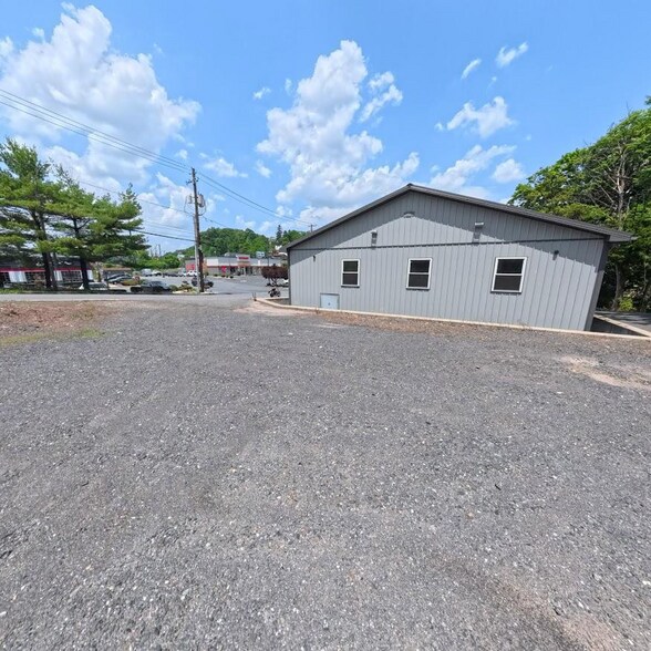 More Photos Of 215 Mauch Chunk St, Pottsville Flex For Sale