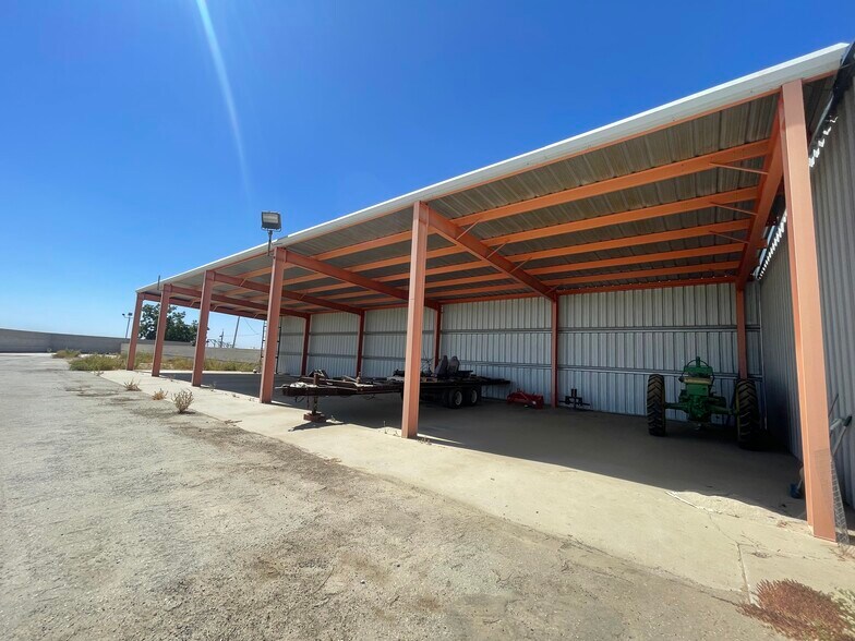 More Photos Of 13002 Zachary Ave, McFarland Specialty For Sale