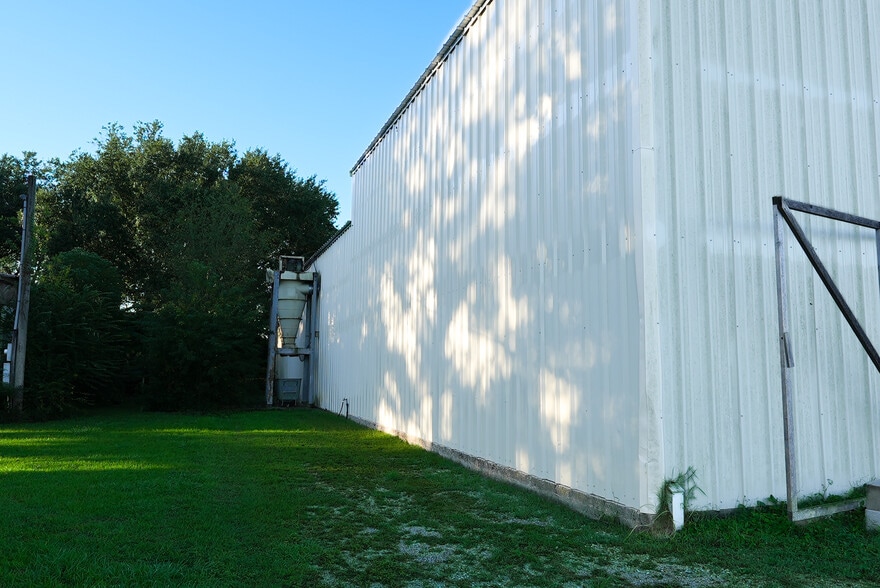 More Photos Of 7800 County Road 24, Fairhope Showroom For Sale