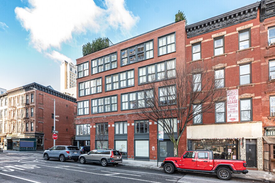 More Photos Of 70 Henry St, Brooklyn Apartments For Lease