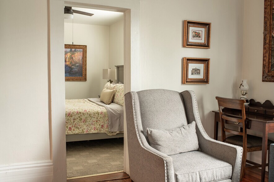 More Photos Of 477 W First St, Blue Ridge Hospitality For Sale