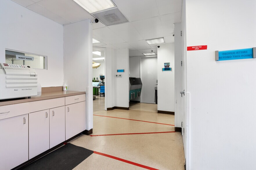 More Photos Of 250-256 S La Cienega Blvd, Beverly Hills Medical For Sale