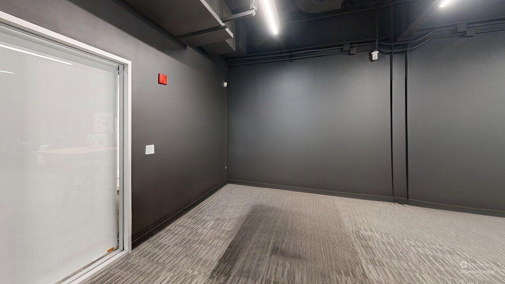 More Photos Of 550 Somerset Ter NE, Atlanta General Retail For Lease