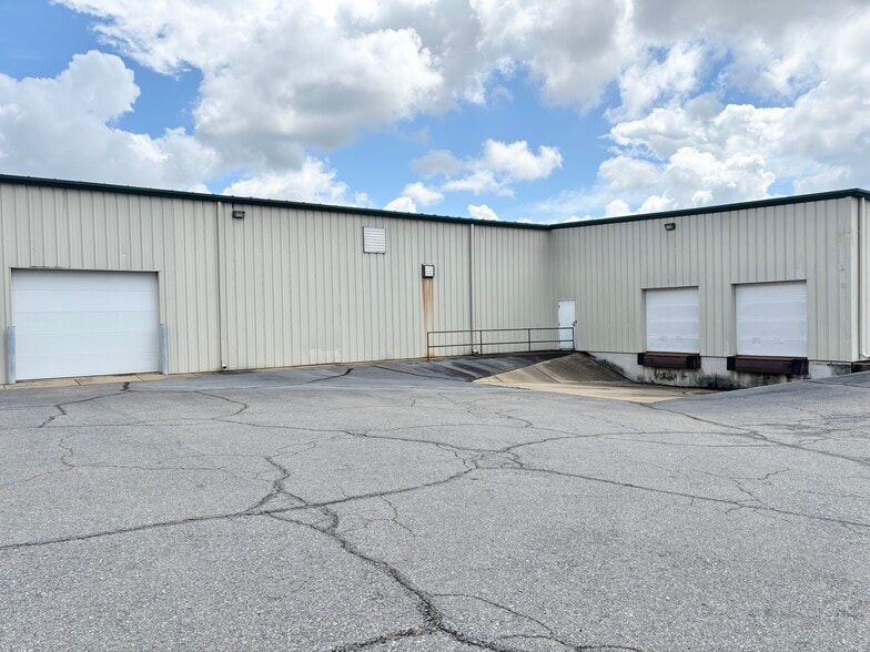 More Photos Of 3303 Airline Blvd, Portsmouth Light Distribution For Sale