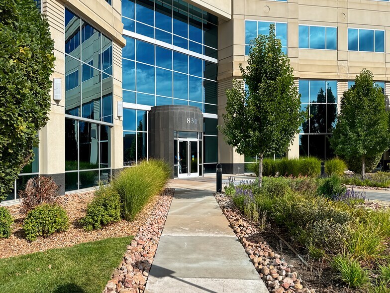 More Photos Of 8310 S Valley Hwy, Englewood Coworking Space