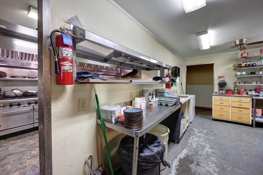 More Photos Of 1917 Pacific Ave, Long Beach Restaurant For Sale