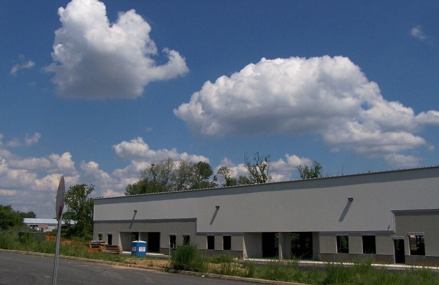 More Photos Of 210 Bridgewater Rd, Aston Light Manufacturing For Lease