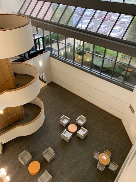 More Photos Of 12115 Lackland Rd, Maryland Heights Office For Lease