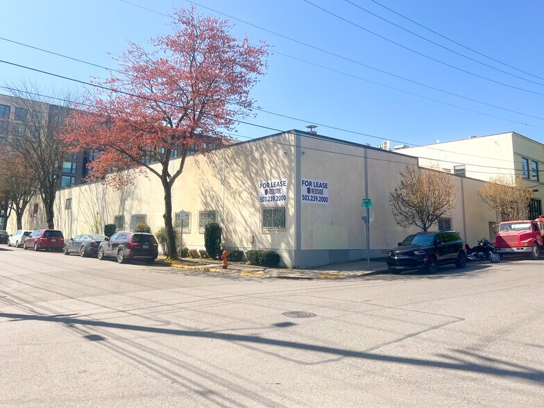 More Photos Of 1431 NW 17th Ave, Portland Unknown For Lease