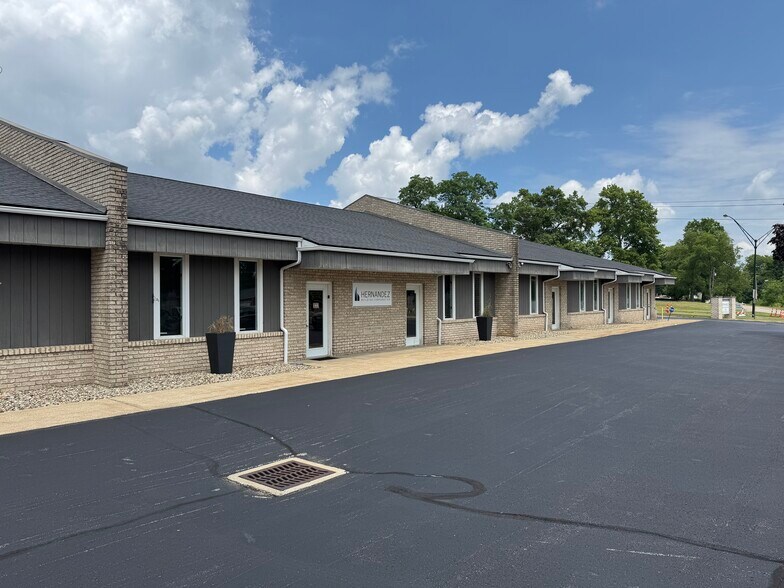 Primary Photo Of 1160 George Washington Blvd, Akron Flex For Sale