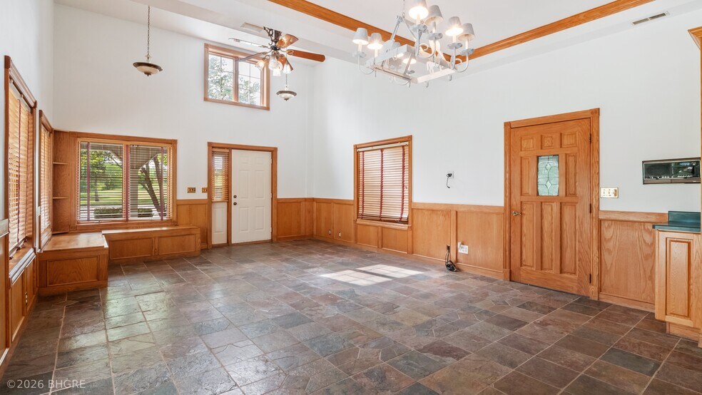 More Photos Of 2608 N Jefferson Way, Indianola Land For Sale