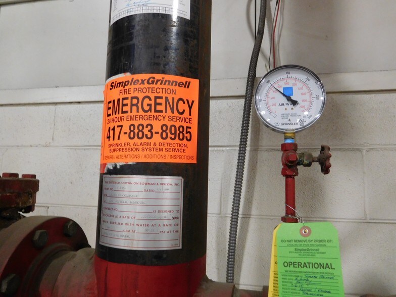 More Photos Of 2651 N Eastgate Ave, Springfield Distribution For Lease