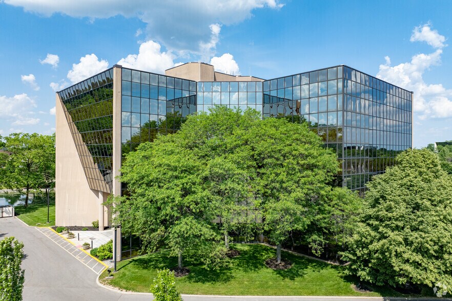 More Photos Of 555 Metro Pl N, Dublin Office For Lease