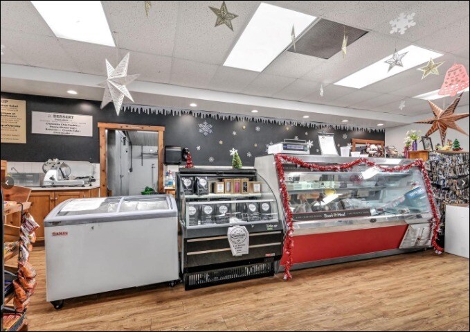 More Photos Of 100 Landenberg Rd, Landenberg Storefront For Sale