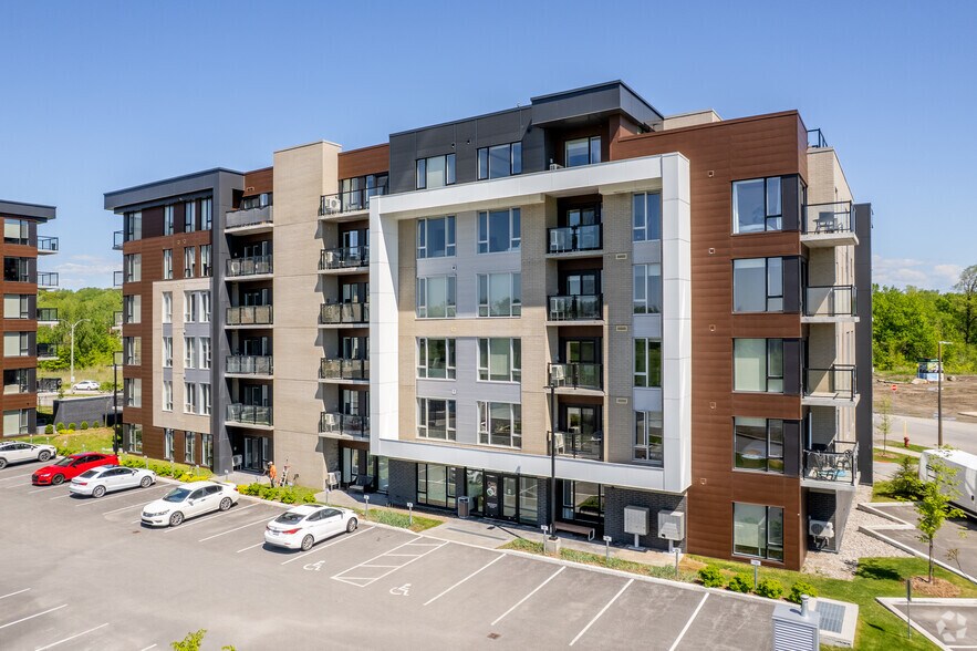 Primary Photo Of 950-980 Av Pierre-Dansereau, Terrebonne Multifamily For Sale