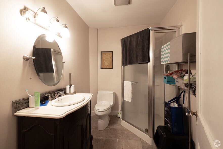 More Photos Of 13 Park Ave, Hadley Restaurant For Sale