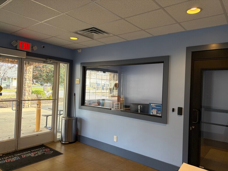More Photos Of 202 Arnette St, Murfreesboro Office For Lease