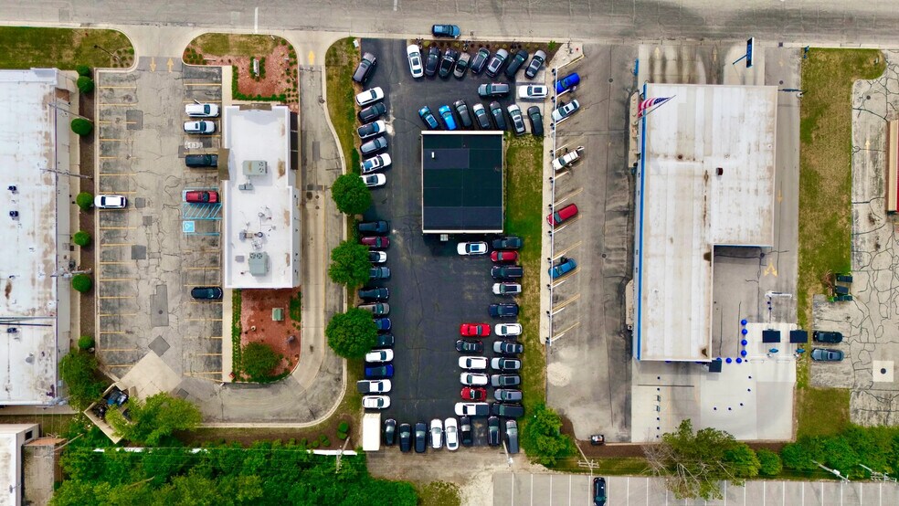 More Photos Of 5416 S 108th St, Hales Corners Auto Dealership For Lease