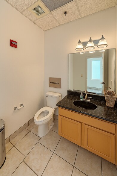More Photos Of 1661 Sandspur Rd, Maitland Office For Lease