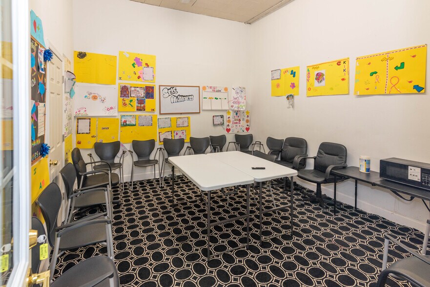 More Photos Of 3600 S Hanover St, Baltimore Storefront For Sale