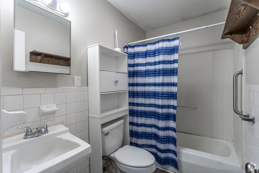 More Photos Of 3300-3374 Valley View Dr, Knoxville Apartments For Sale